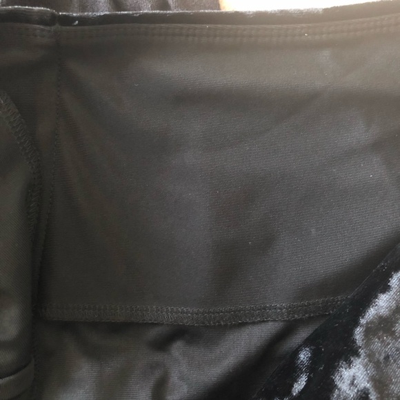 Lysse Velvet Crop Pants - Picture 8 of 8